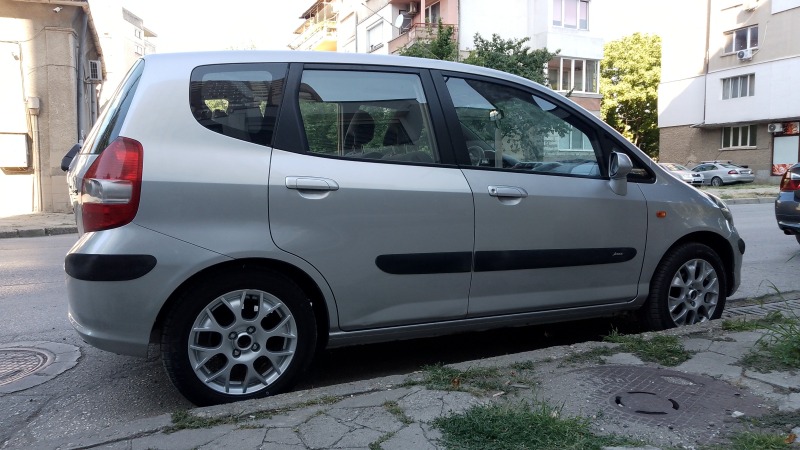 Honda Jazz, снимка 4 - Автомобили и джипове - 46760048