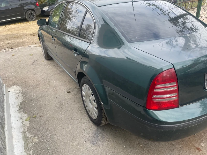 Skoda Superb, снимка 4 - Автомобили и джипове - 48146542