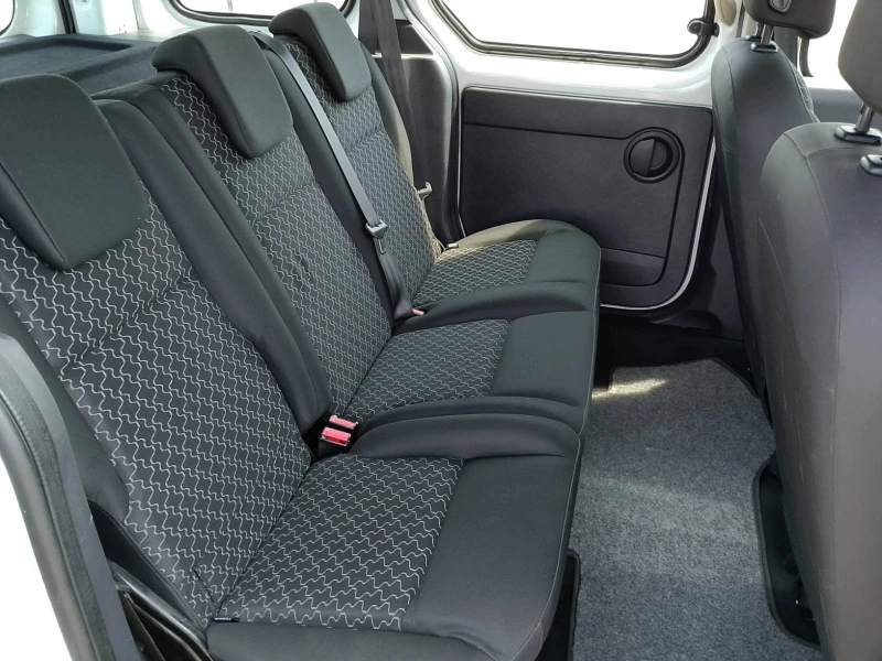 Renault Kangoo 1.5D Tom Tom, снимка 12 - Автомобили и джипове - 51228589