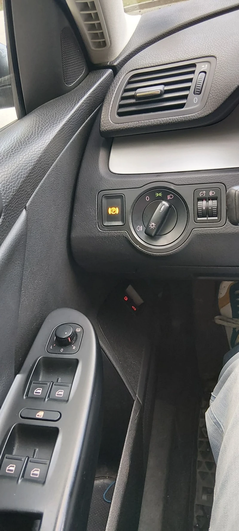 VW Passat, снимка 12 - Автомобили и джипове - 52035353