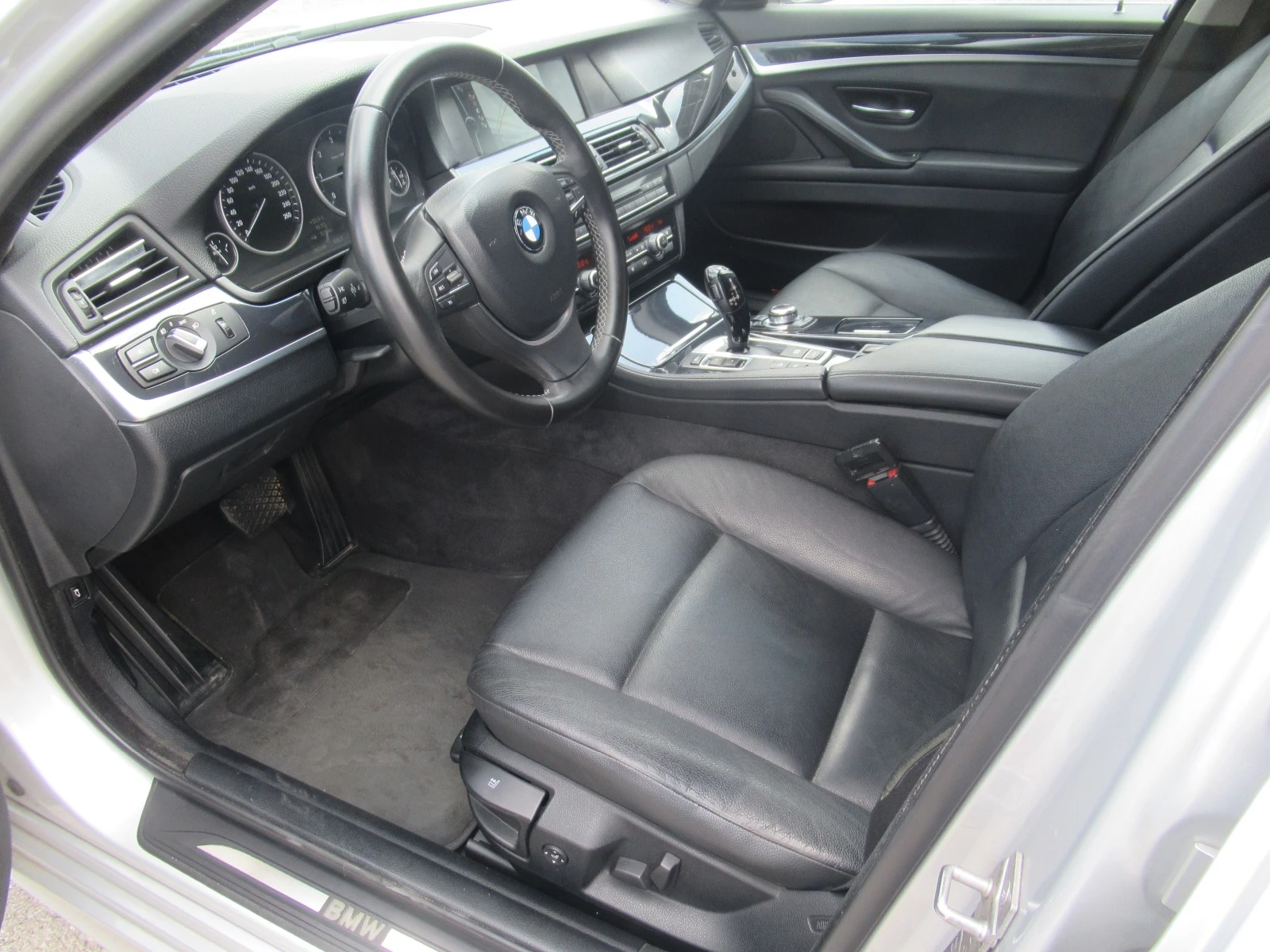 BMW 525 d X-Drive M Paket | Mobile.bg   12