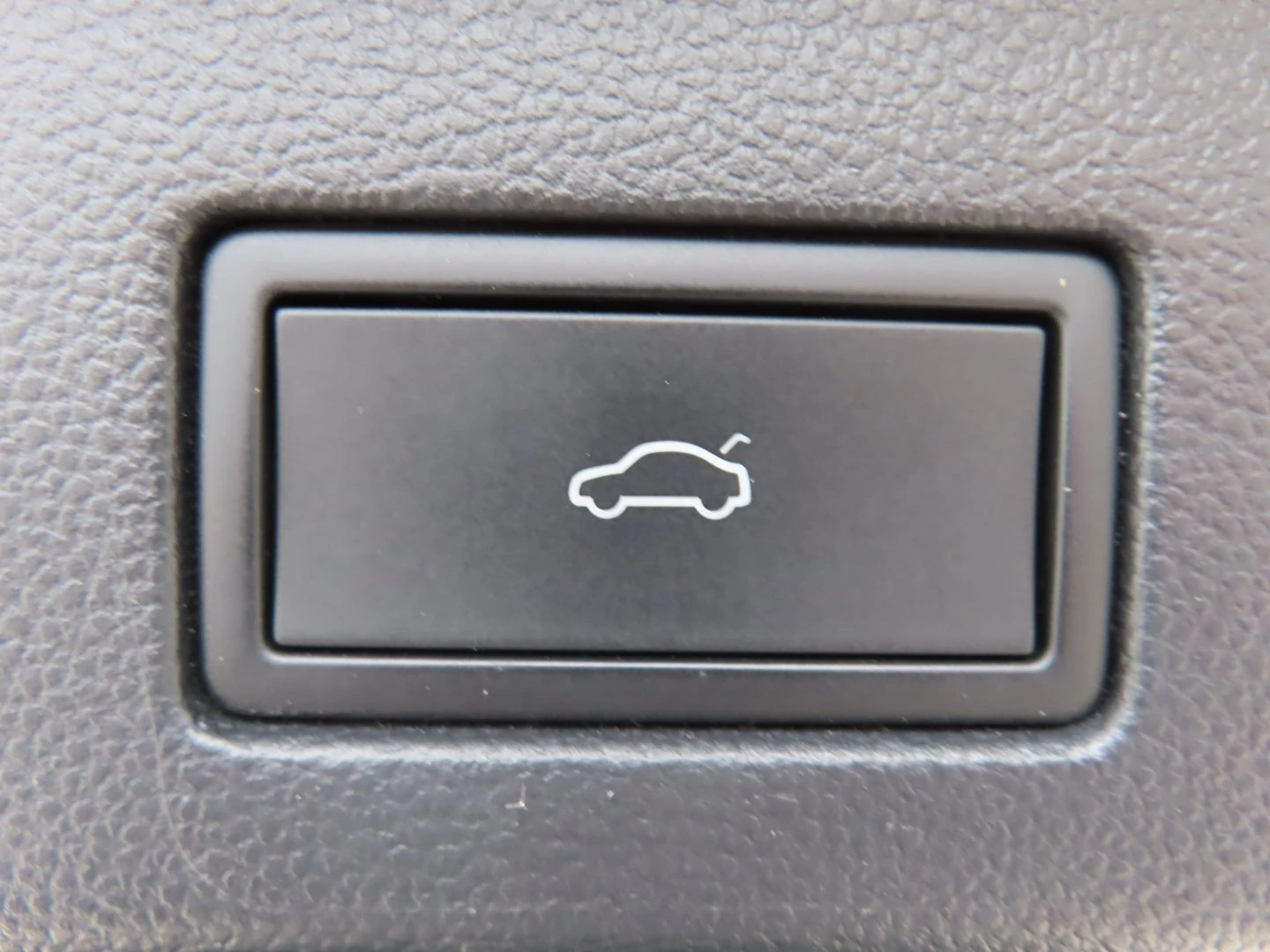 VW Arteon R-Line 2.0 TDI SCR 4MOTION DSG - изображение 6