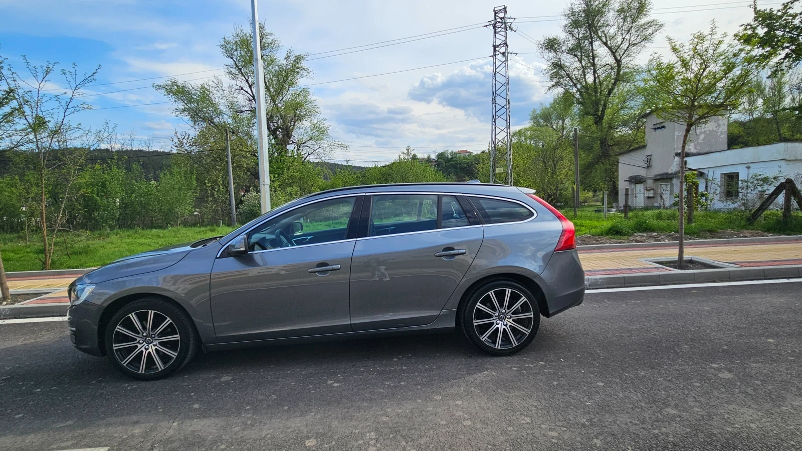 Volvo V60  - изображение 4