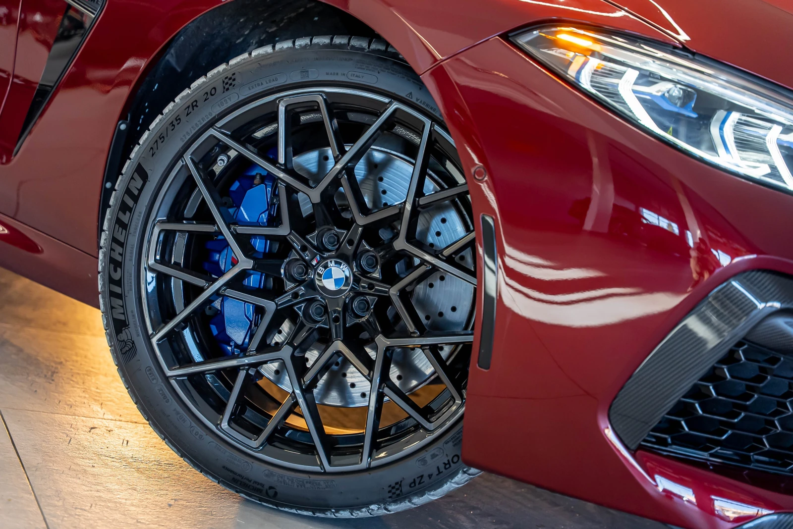 BMW M8 Competition Coupe - изображение 7