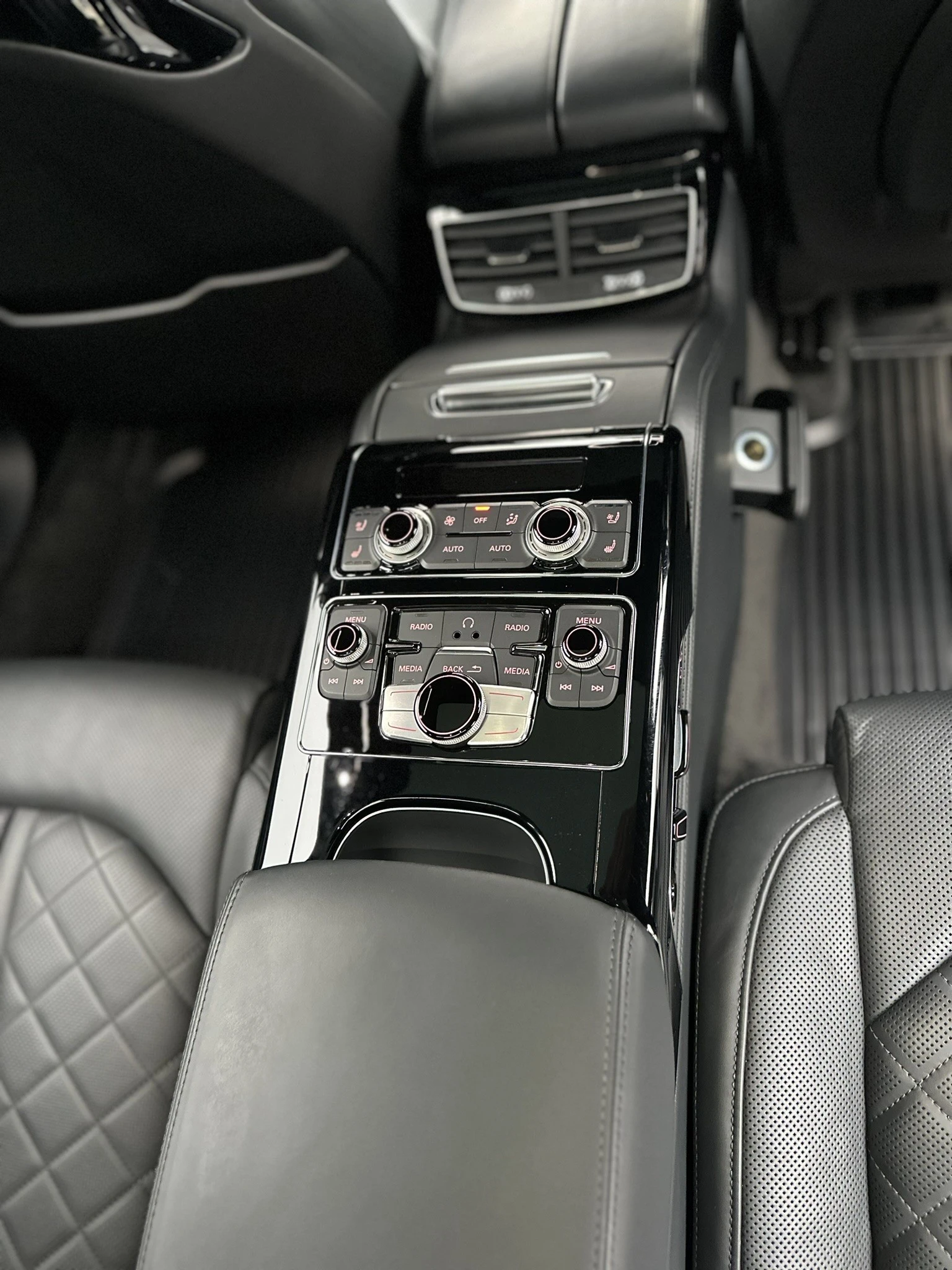 Audi A8 L 4.2 TDI 4 Seats B&O ACC Matrix  | Mobile.bg � ����������� 13