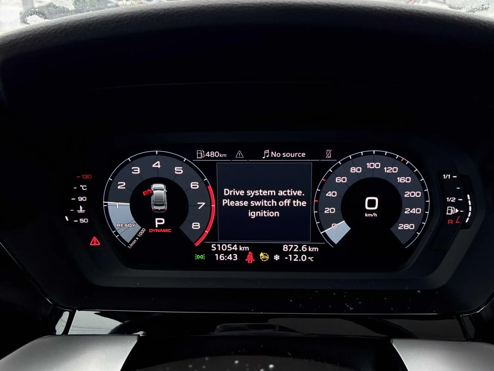 Audi A3 Quattro| KEYLESS GO| CARFAX| PANO - изображение 7