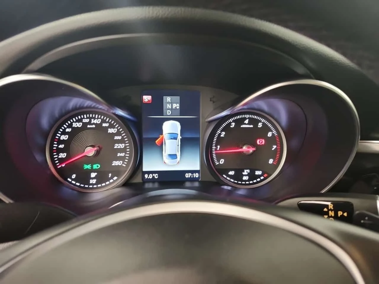 Mercedes-Benz C 300 AMG Line * Панорама * LED фарове * CARFAX * , снимка 8 - Автомобили и джипове - 53878458