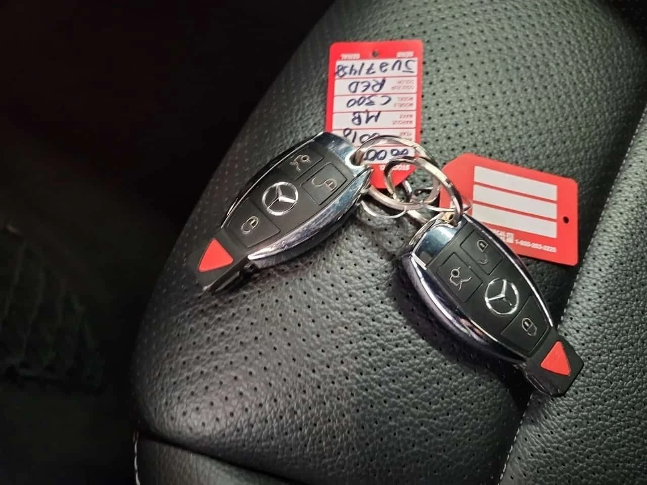 Mercedes-Benz C 300 AMG Line * Панорама * LED фарове * CARFAX * , снимка 12 - Автомобили и джипове - 53878458