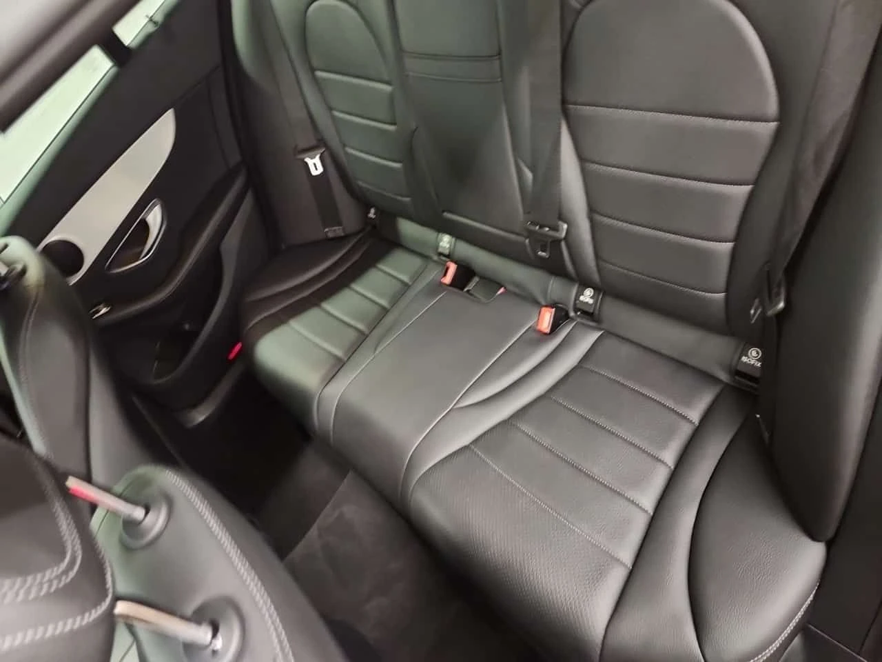 Mercedes-Benz C 300 AMG Line * Панорама * LED фарове * CARFAX * , снимка 11 - Автомобили и джипове - 53878458