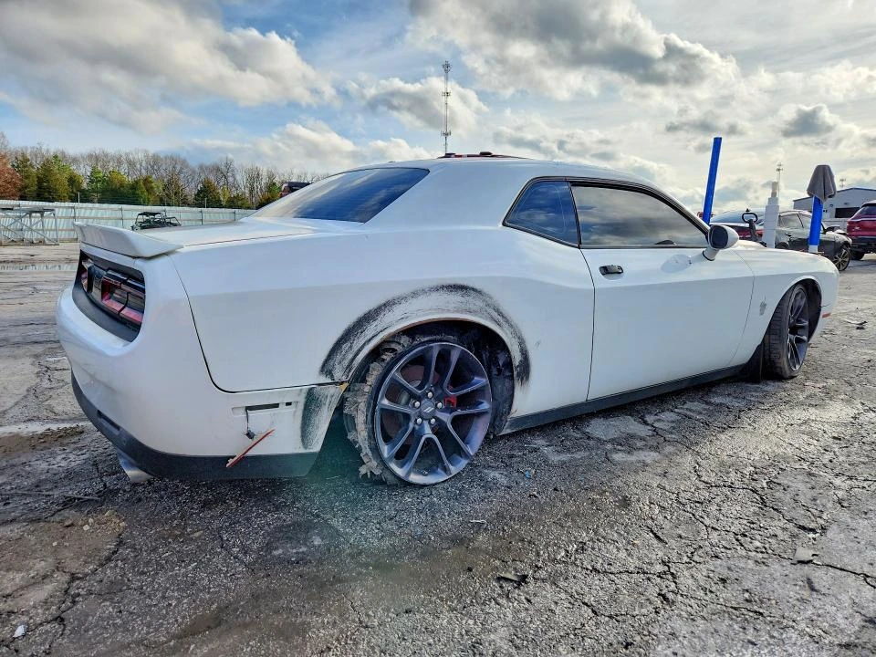 Dodge Challenger 5.7L R/T, снимка 4 - Автомобили и джипове - 54023246