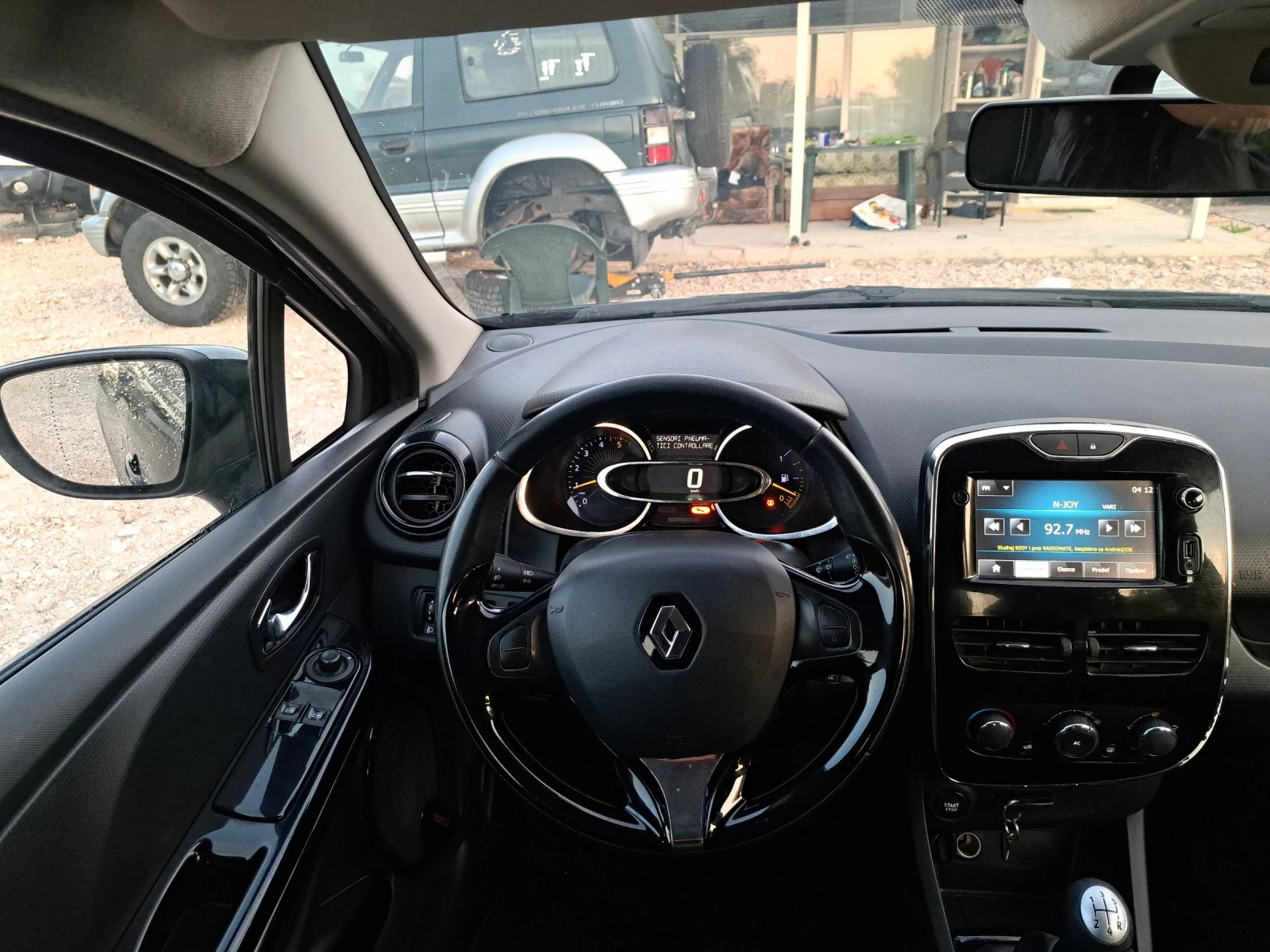 Renault Clio Нави, снимка 8 - Автомобили и джипове - 54558792