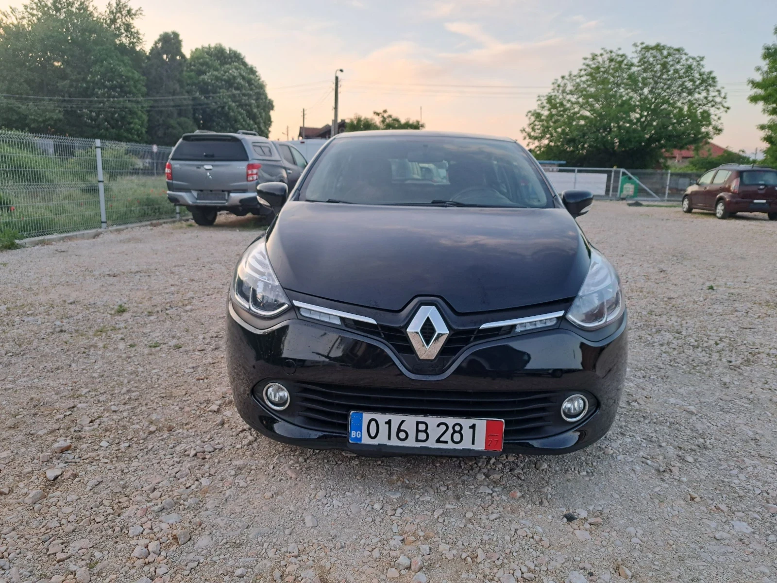 Renault Clio Нави, снимка 2 - Автомобили и джипове - 54558792