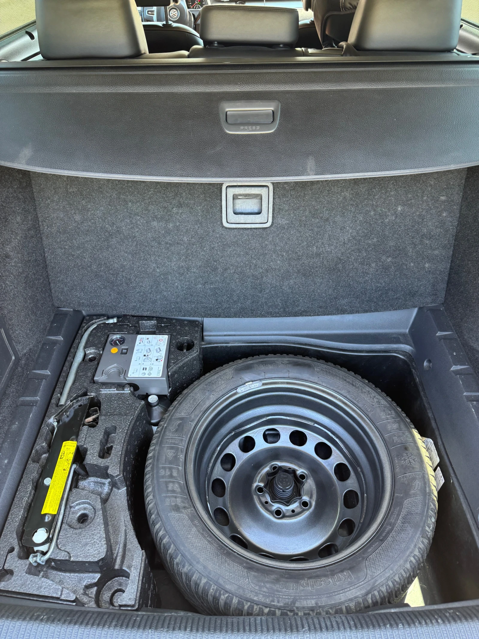VW Passat B7, снимка 8 - Автомобили и джипове - 54618041