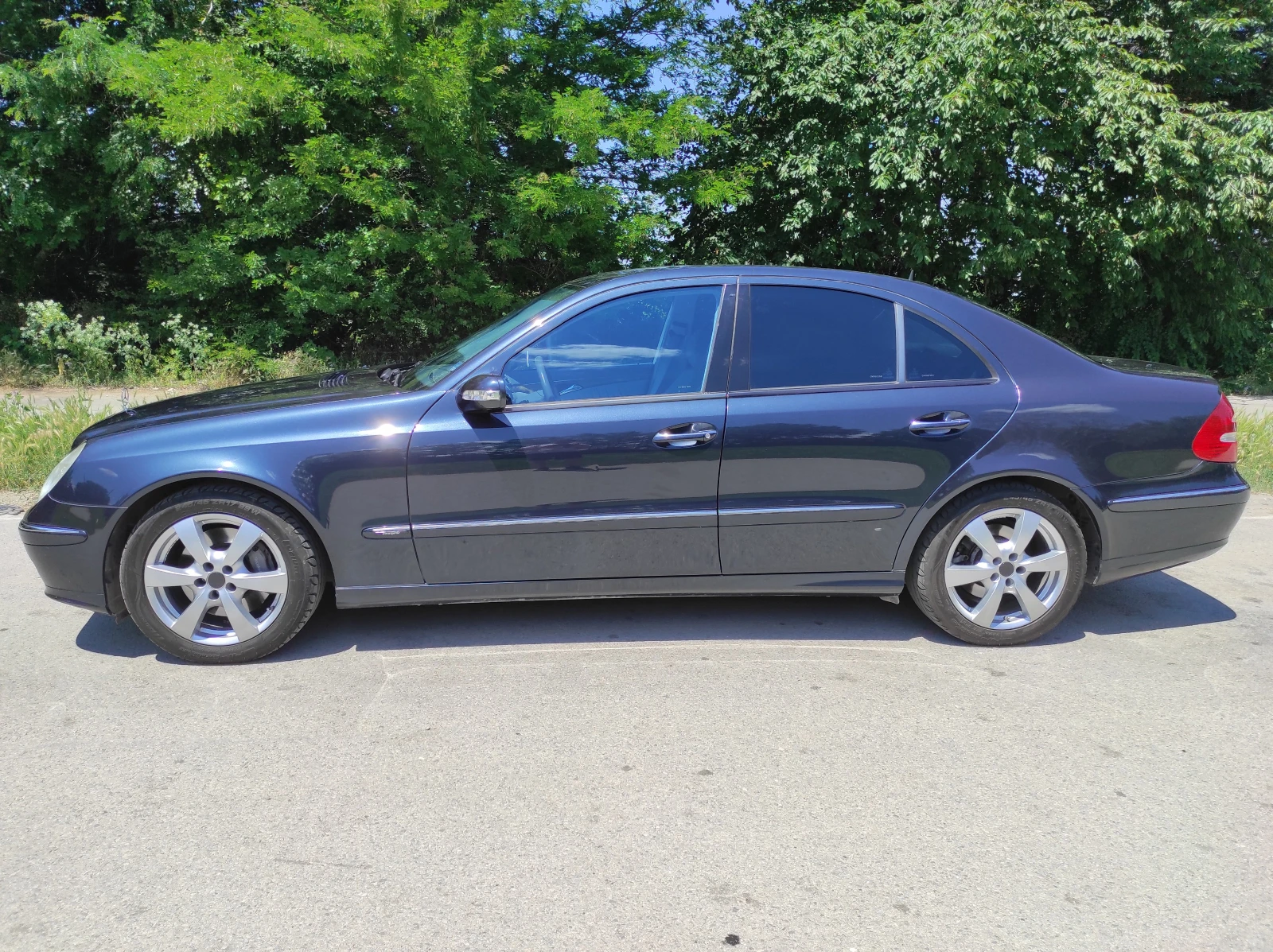 Mercedes-Benz E 500, снимка 2 - Автомобили и джипове - 55049406