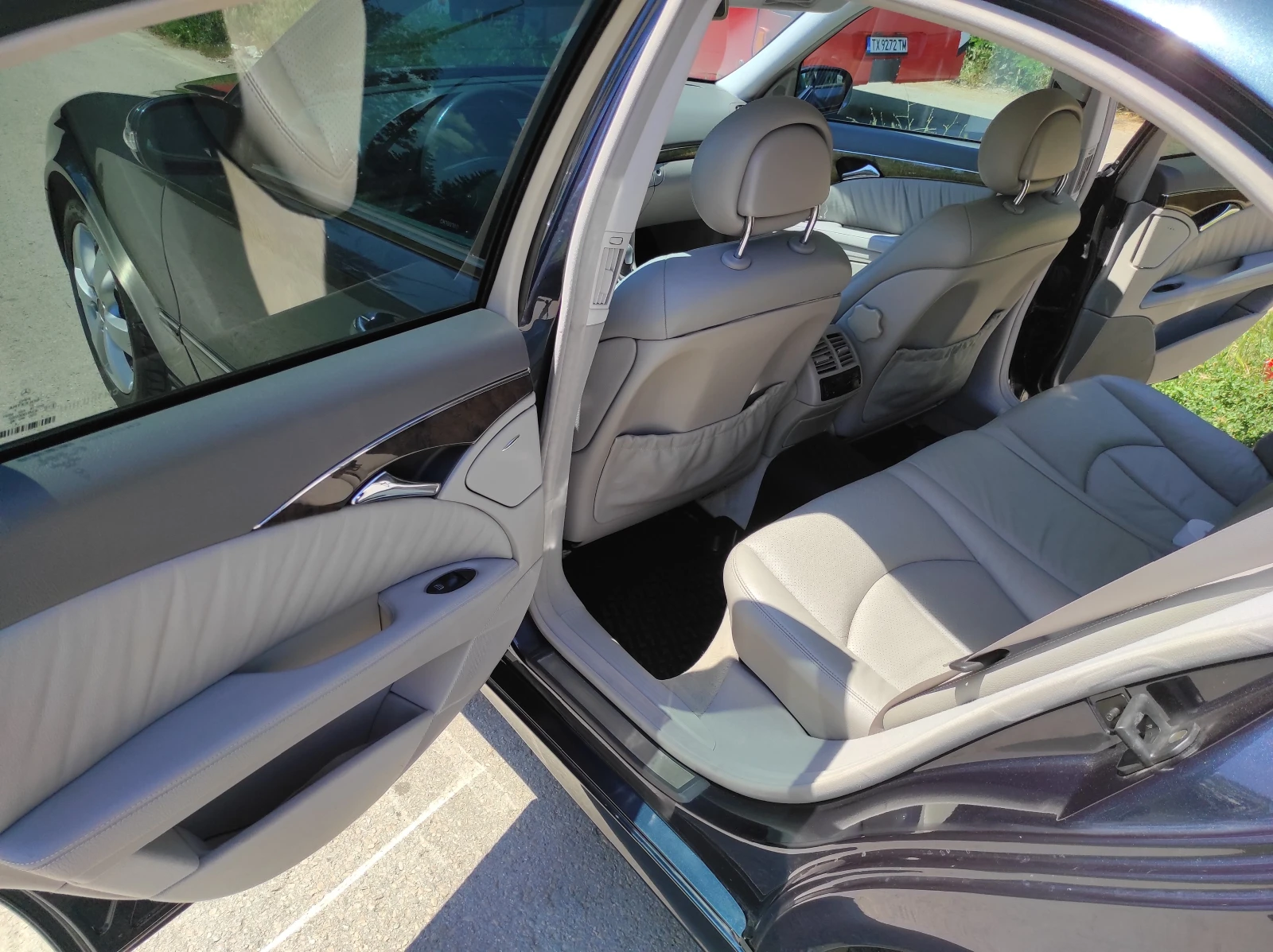 Mercedes-Benz E 500, снимка 12 - Автомобили и джипове - 55049406