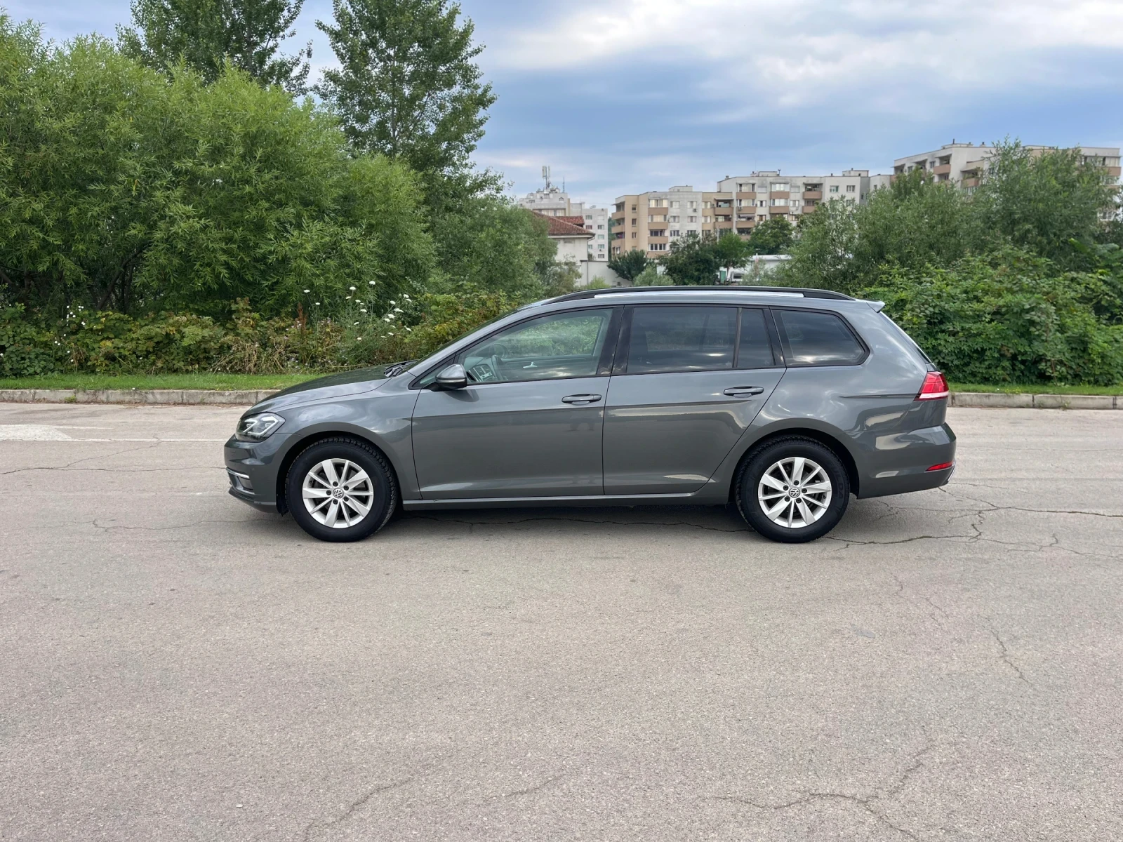 VW Golf Variant, снимка 3 - Автомобили и джипове - 55125957