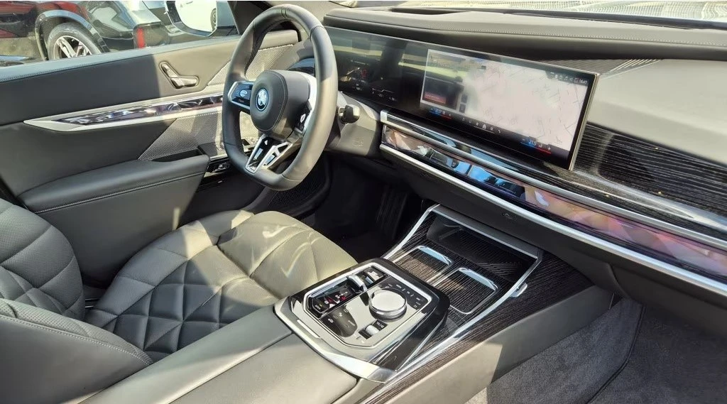 BMW i7 eDrive 50/M Sport/TV/PANO/B&W/360 /HEAD UP | Mobile.bg � ����������� 10