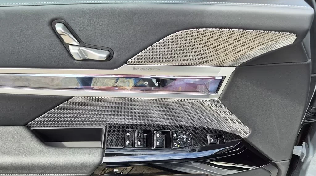 BMW i7 eDrive 50/M Sport/TV/PANO/B&W/360 /HEAD UP | Mobile.bg � ����������� 6