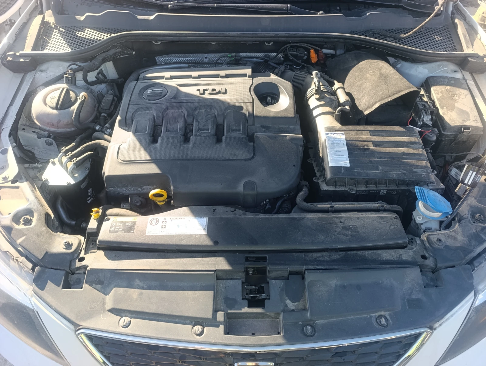 Seat Leon 2.0TDI, снимка 14 - Автомобили и джипове - 56014126