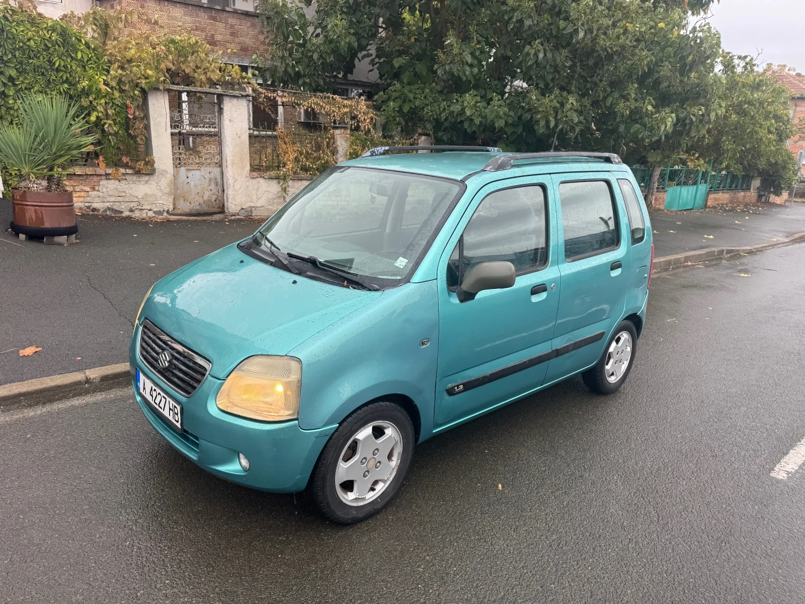 Suzuki Wagon r 1.3 i, снимка 2 - Автомобили и джипове - 56055923