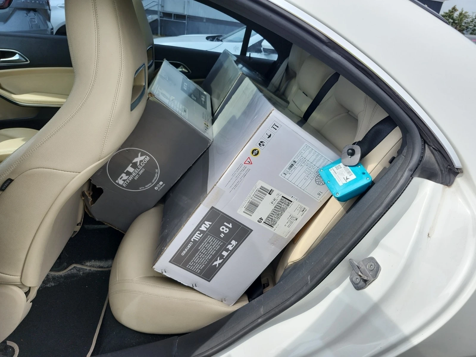 Mercedes-Benz CLA * 250 * CARFAX * 2 КЛЮЧА * ПОДГРЕВ* , снимка 12 - Автомобили и джипове - 56115030