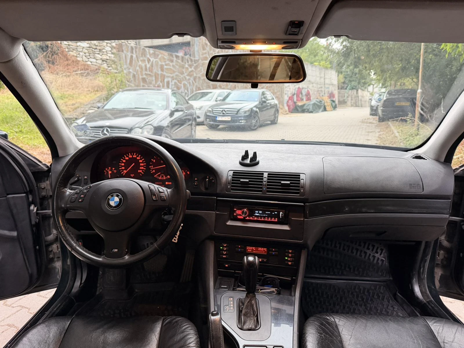 BMW 520 Е39 Тоuring, снимка 12 - Автомобили и джипове - 56185129
