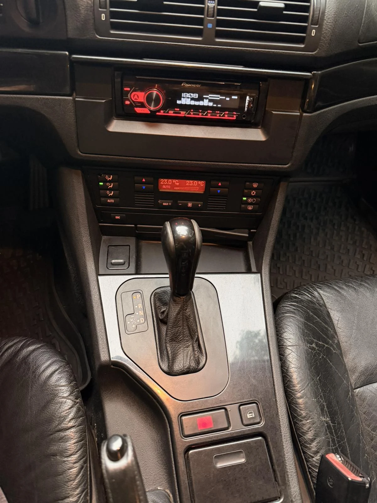 BMW 520 Е39 Тоuring, снимка 14 - Автомобили и джипове - 56185129