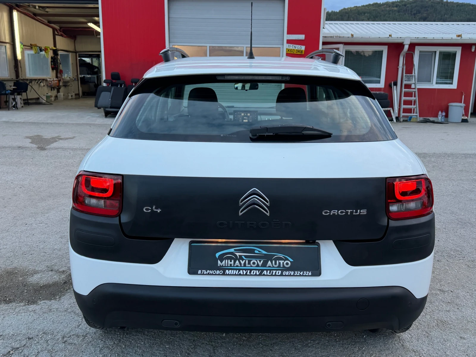 Citroen C4 Cactus 1.6HDI 126 400KM/КАМЕРА/ЛЕТИ ДЖ./KLIMATR, снимка 4 - Автомобили и джипове - 56226700