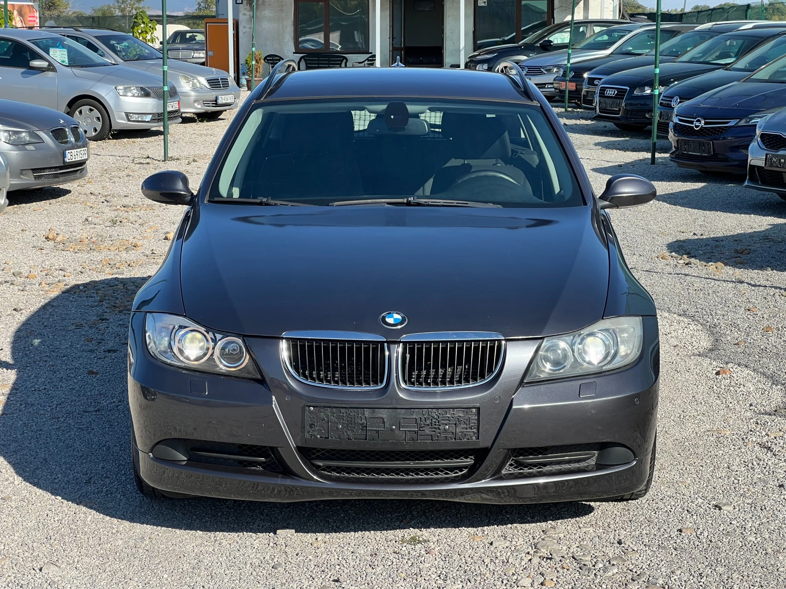 BMW 320 D, снимка 2 - Автомобили и джипове - 56312652