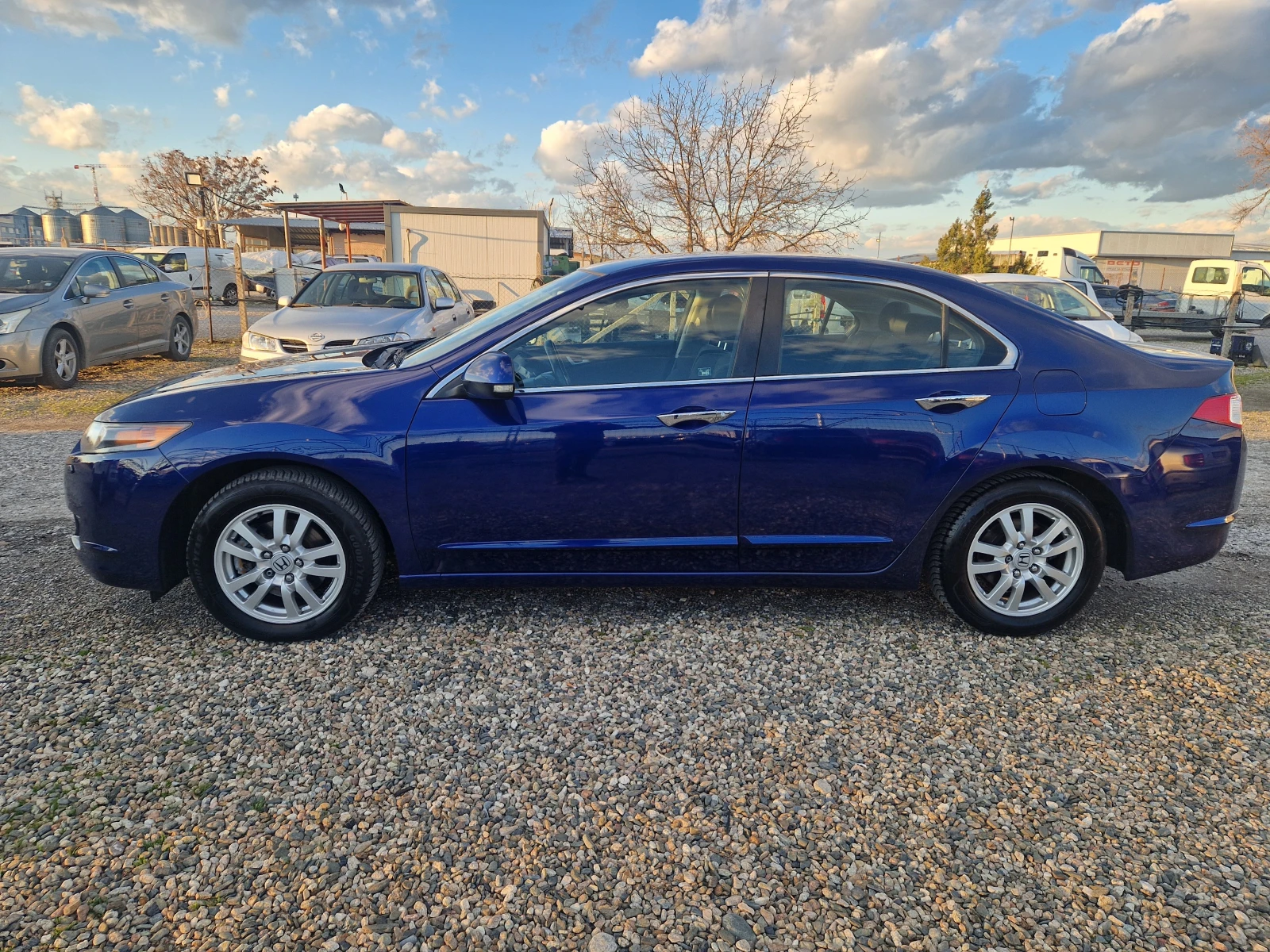 Honda Accord 2.0I-VTEC/Automatic/Elegance, снимка 4 - Автомобили и джипове - 56468302