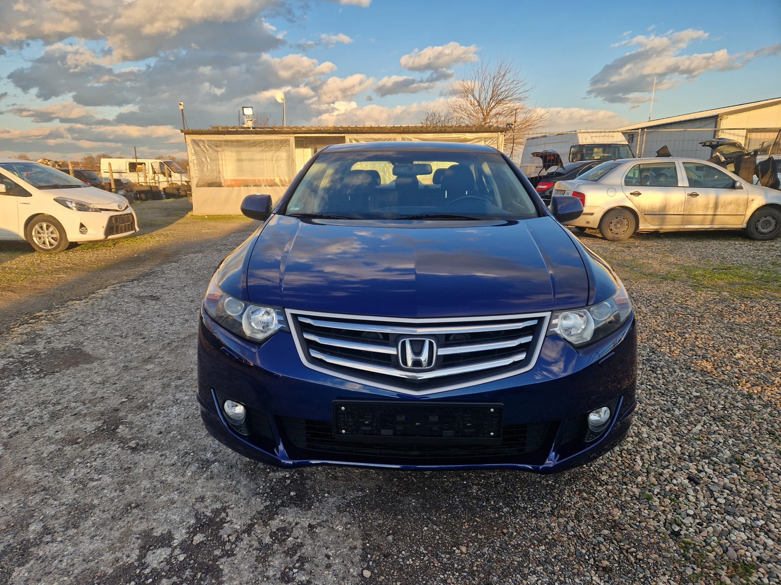 Honda Accord 2.0I-VTEC/Automatic/Elegance, снимка 2 - Автомобили и джипове - 56468302