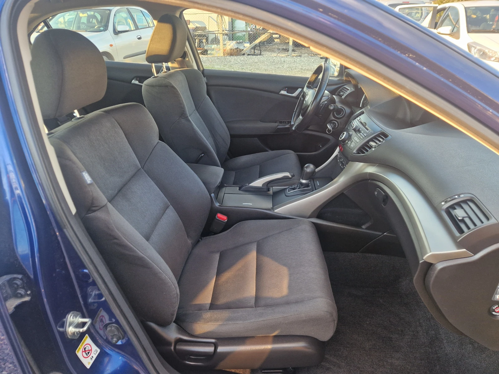 Honda Accord 2.0I-VTEC/Automatic/Elegance, снимка 15 - Автомобили и джипове - 56468302