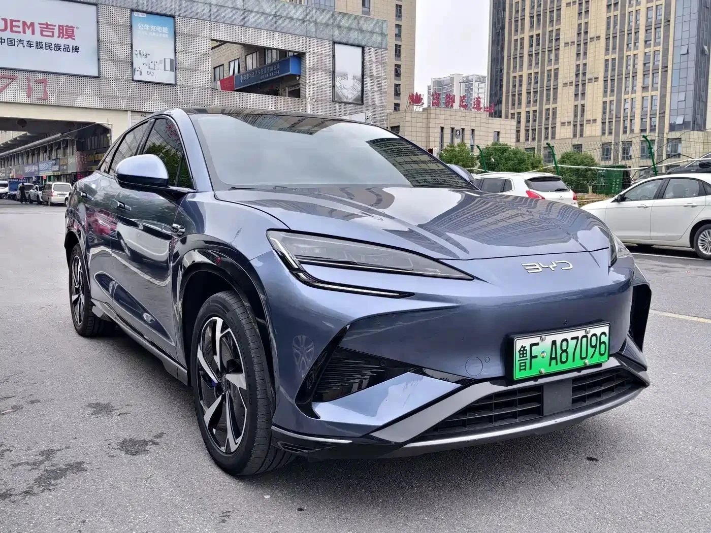 BYD Sealion 7, снимка 3 - Автомобили и джипове - 56685996