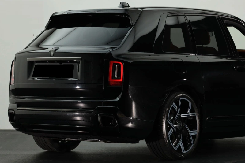 Rolls-Royce Cullinan Black Badge Full/SeriesII/Facelift/, снимка 6 - Автомобили и джипове - 50536030