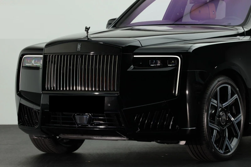 Rolls-Royce Cullinan Black Badge Full/SeriesII/Facelift/, снимка 4 - Автомобили и джипове - 50536030
