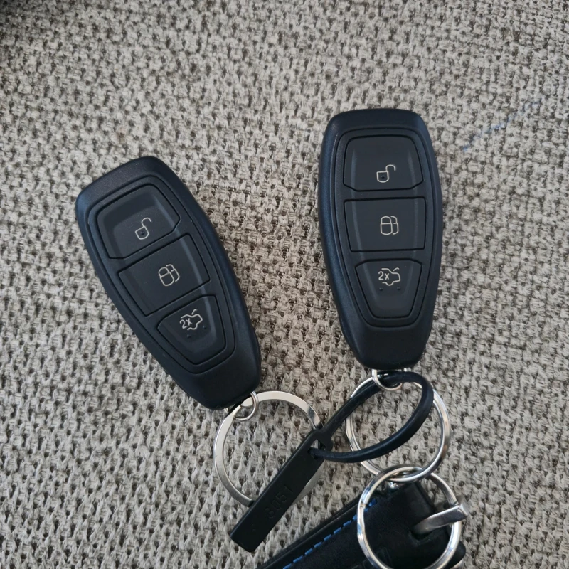 Ford Kuga, снимка 15 - Автомобили и джипове - 52330212