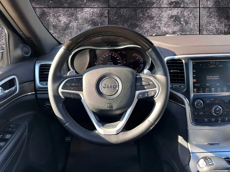 Jeep Grand cherokee, снимка 12 - Автомобили и джипове - 52450697