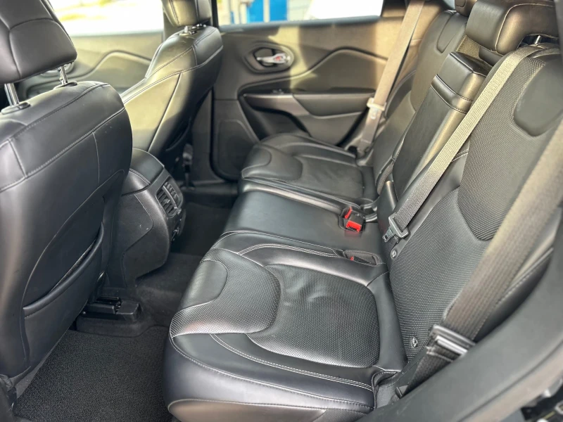 Jeep Cherokee EURO 6D, снимка 10 - Автомобили и джипове - 52839003