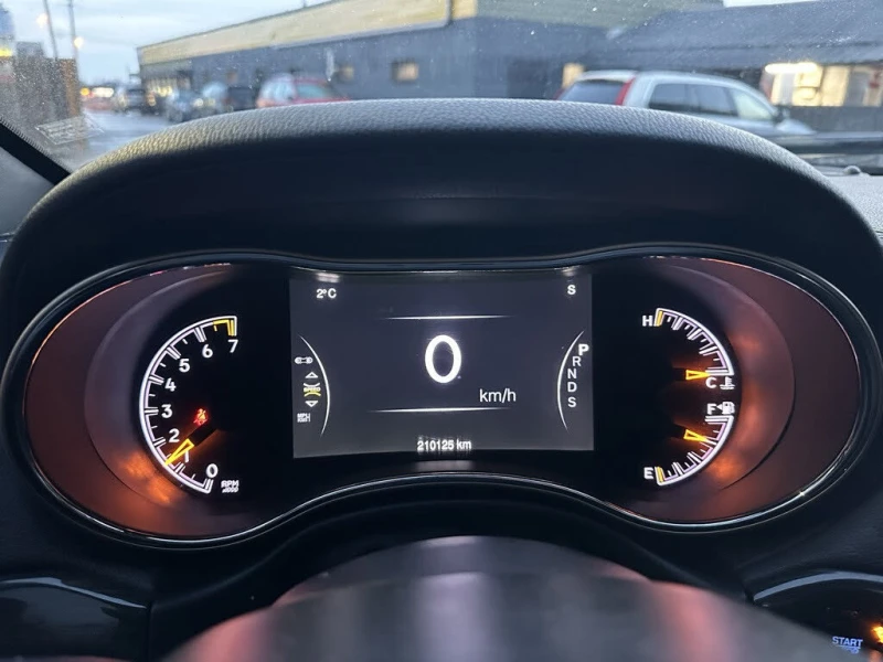 Jeep Grand cherokee Overland 4WD, снимка 10 - Автомобили и джипове - 53075016