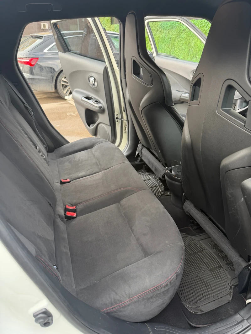 Nissan Juke, снимка 9 - Автомобили и джипове - 53362424