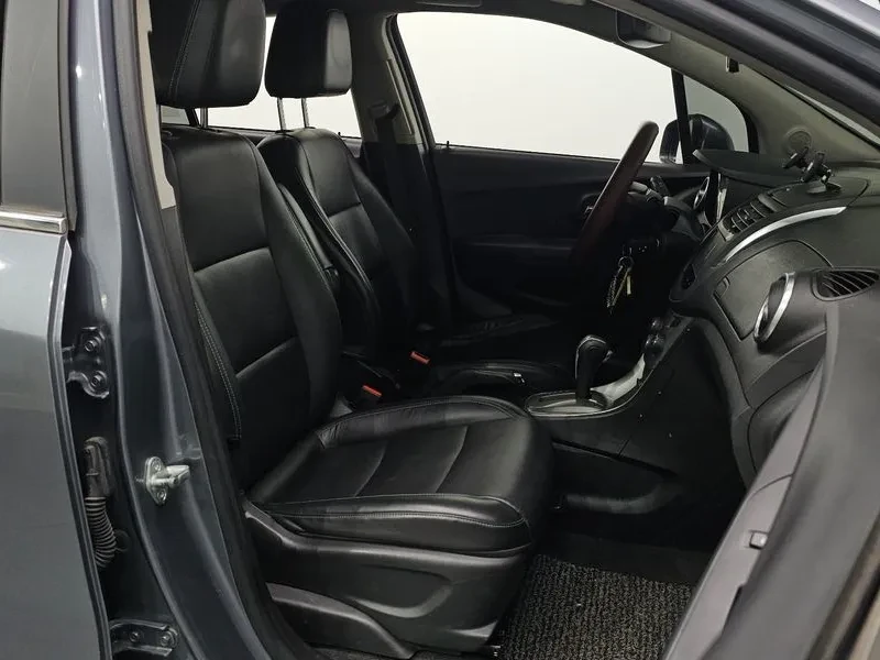 Chevrolet Trax 1.4, снимка 11 - Автомобили и джипове - 54330261