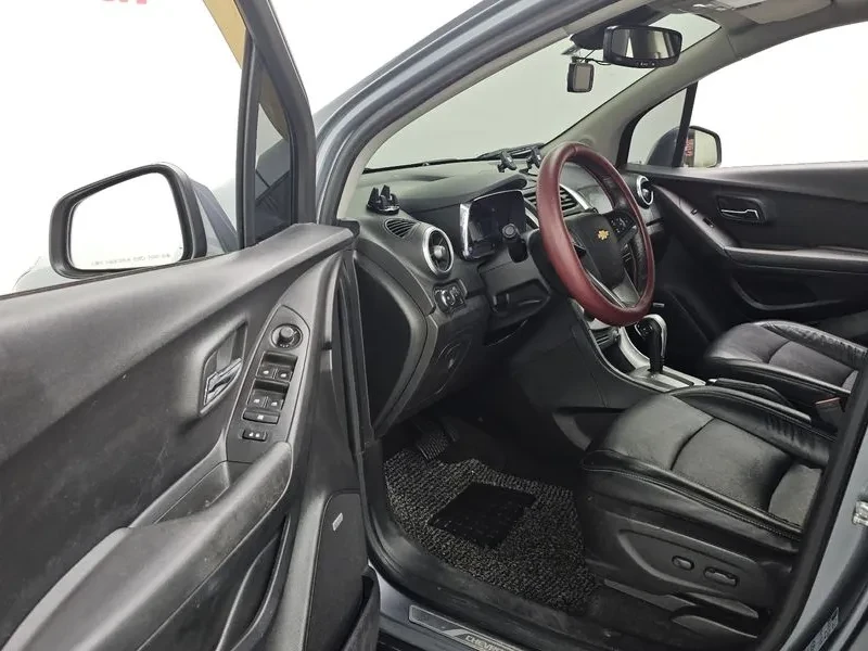 Chevrolet Trax 1.4, снимка 10 - Автомобили и джипове - 54330261