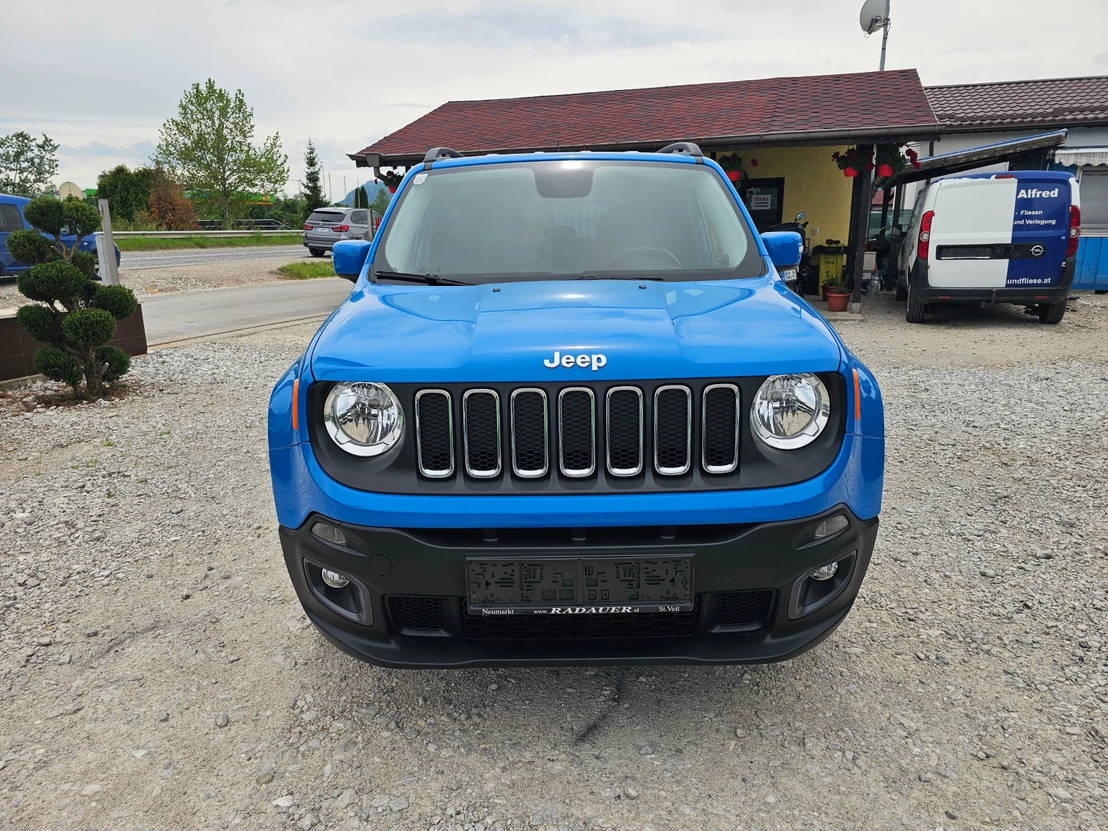 Jeep Renegade 2.0M-JET 4X4 - изображение 8