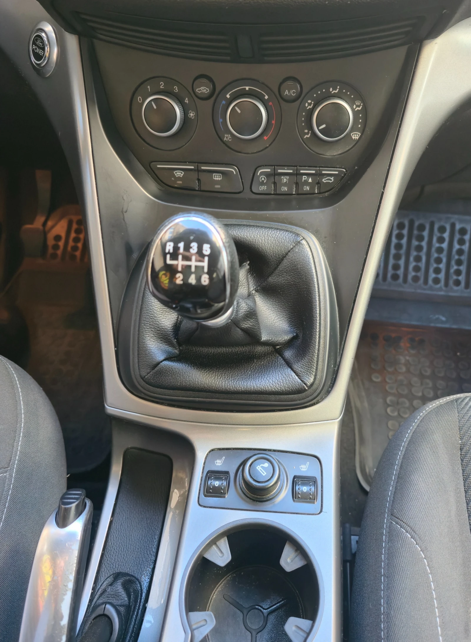 Ford Kuga  - изображение 9