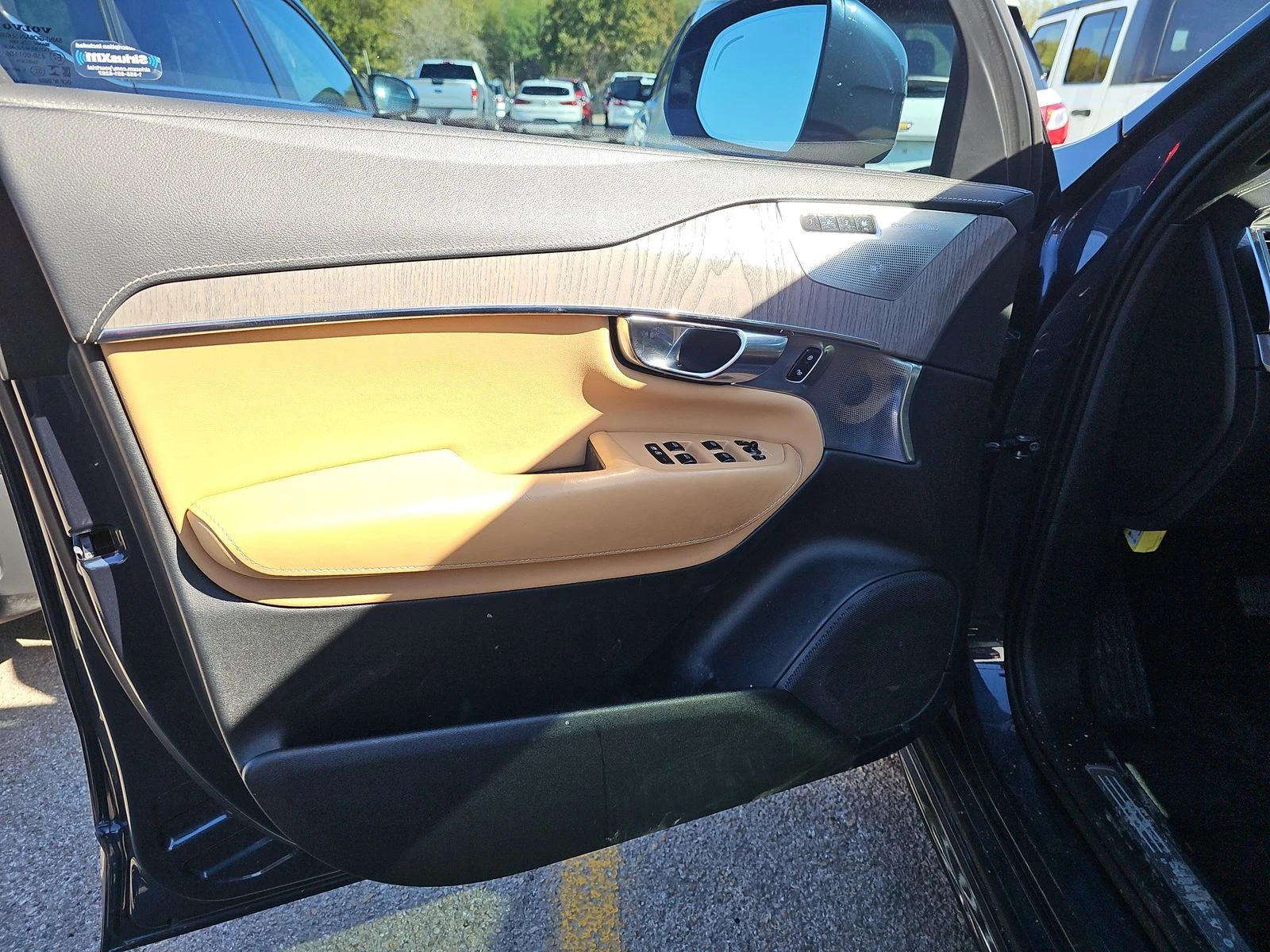 Volvo Xc90 T8 * Plug-In Hybrid * INSCRIPTION * 7МЕСТЕН * PANO - изображение 9