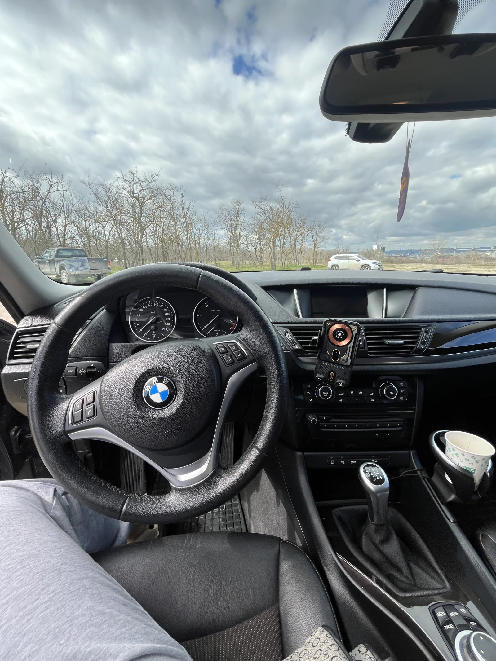 BMW X1 SDrive XLine, снимка 11 - Автомобили и джипове - 53757610