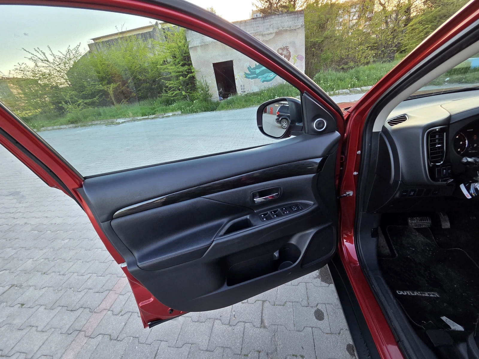 Mitsubishi Outlander DIAMONT!!! 2.2D 150k.c.2016г.внос от Швейцария , снимка 13 - Автомобили и джипове - 54443962