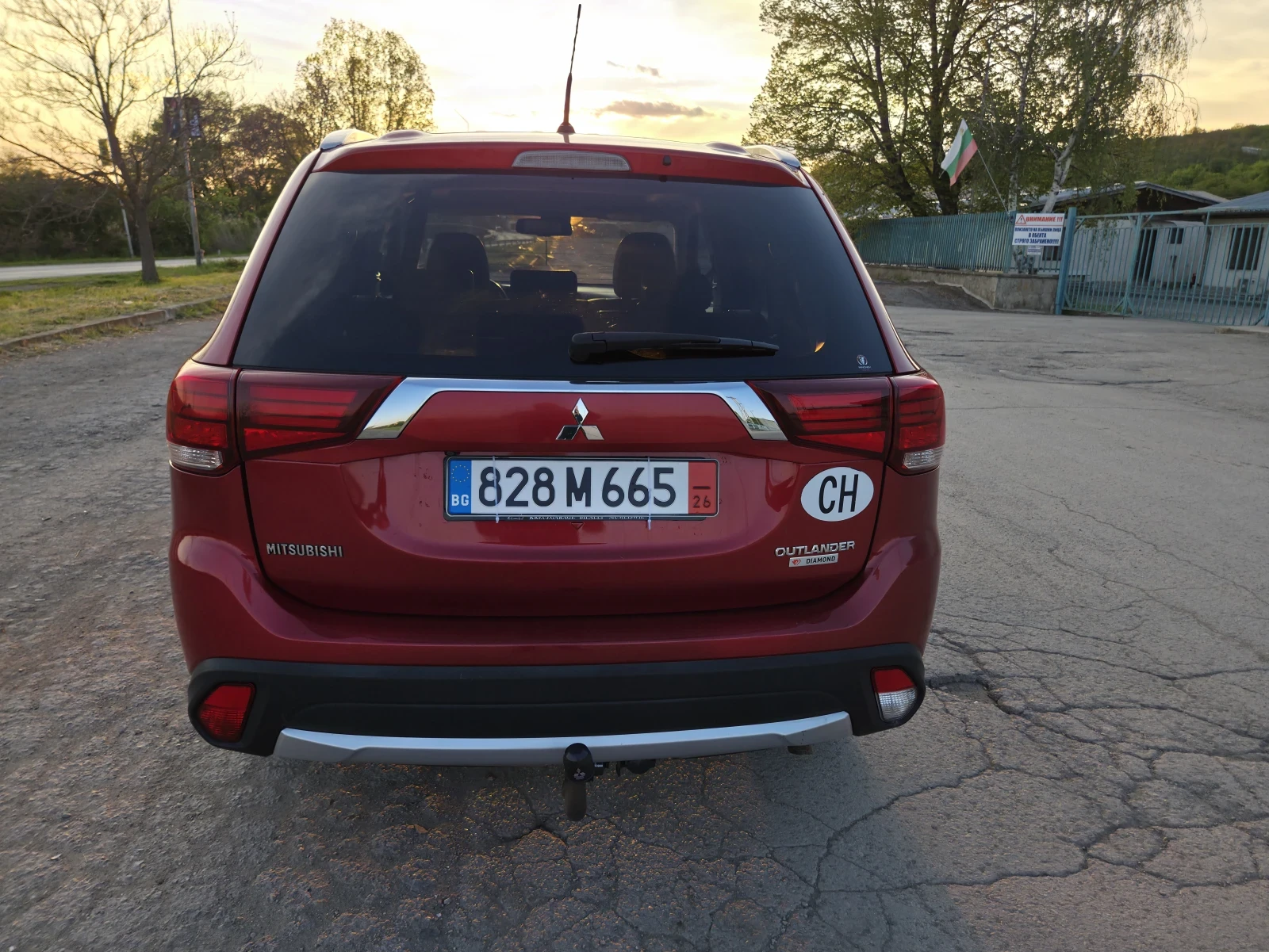 Mitsubishi Outlander DIAMONT!!! 2.2D 150k.c.2016г.внос от Швейцария , снимка 8 - Автомобили и джипове - 54443962