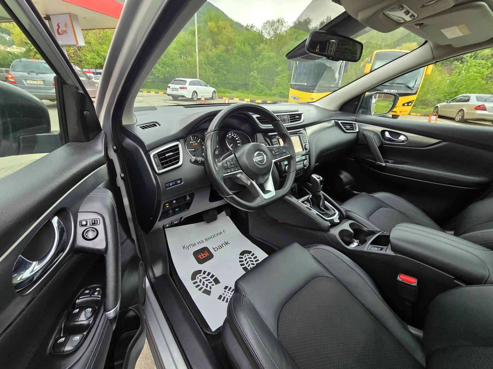 Nissan Qashqai Топ състояние 1, 7 дизел 4 x 4 100%  реален пробег, снимка 11 - Автомобили и джипове - 54486691