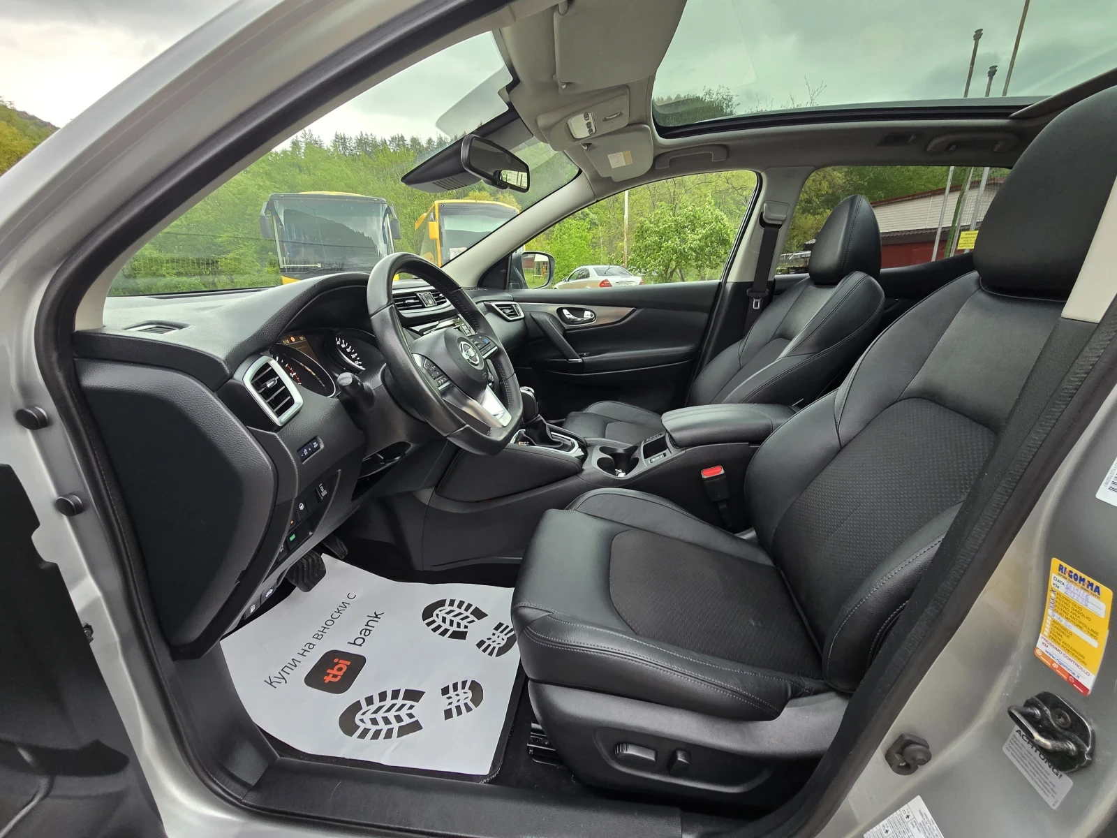 Nissan Qashqai Топ състояние 1, 7 дизел 4 x 4 100%  реален пробег, снимка 10 - Автомобили и джипове - 54486691